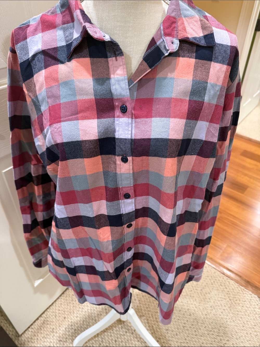 Women’s Orvis  Plaid Button-Up Shirt in Pink and Navy